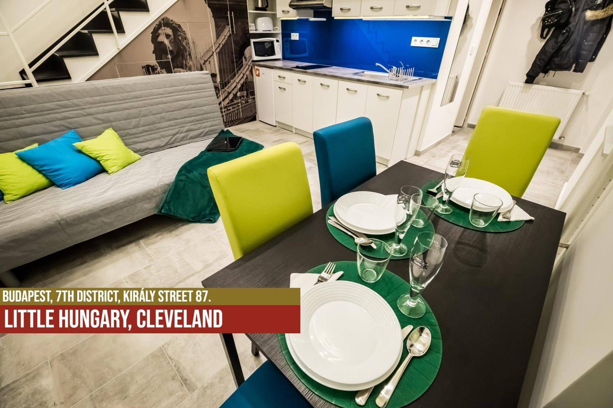 Little Americas Kiraly Street Apartments บูดาเปสต์ ภายนอก รูปภาพ